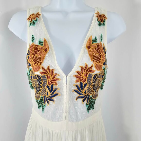Lulus Women's Ivory Embroidered Flowy Sleeveless Boho Maxi Dress Size XS NWTT - Picture 3 of 14